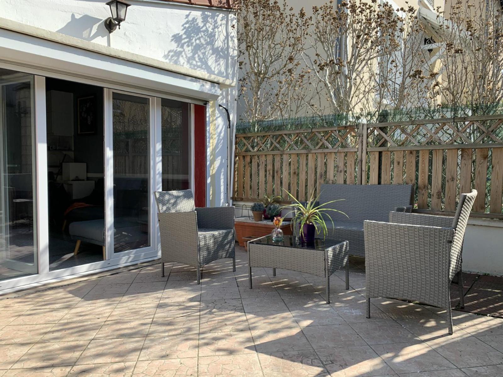 Little House 2 Bedrooms -terrace, Center Near Paris And Orly * Antony