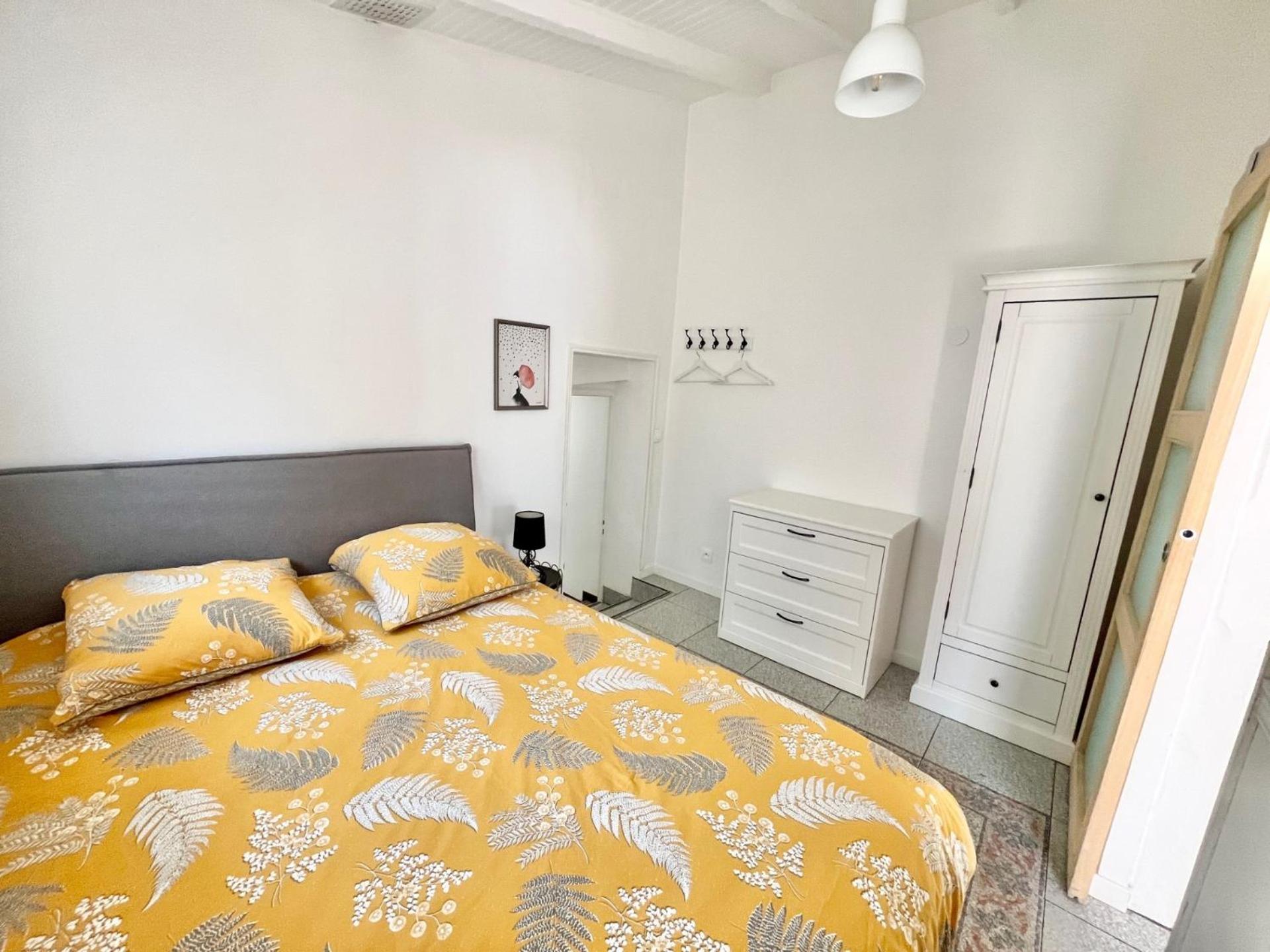 Little House 2 Bedrooms -terrace, Center Near Paris And Orly Holiday home *
